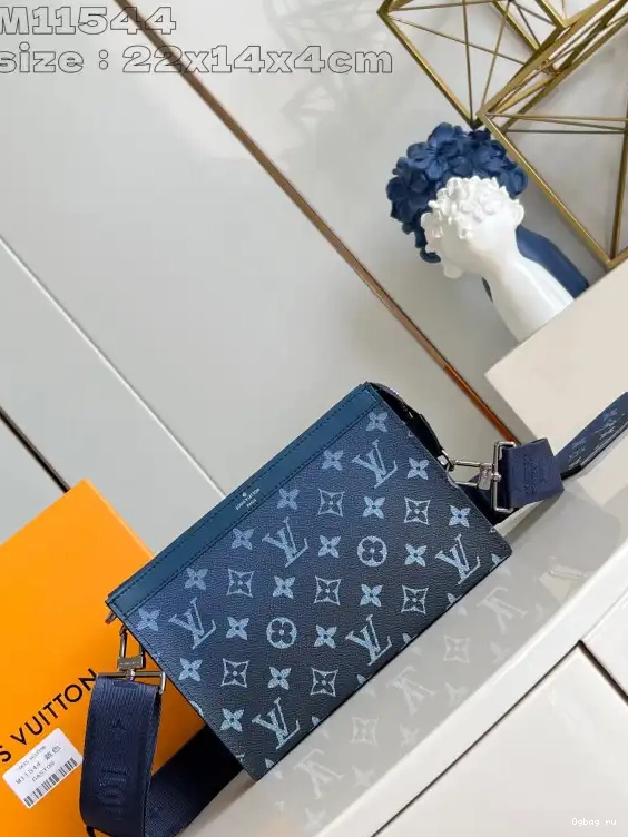 VUITTON Wallet-22*14.5*4.5cm LOUIS Wearable Gaston 0505